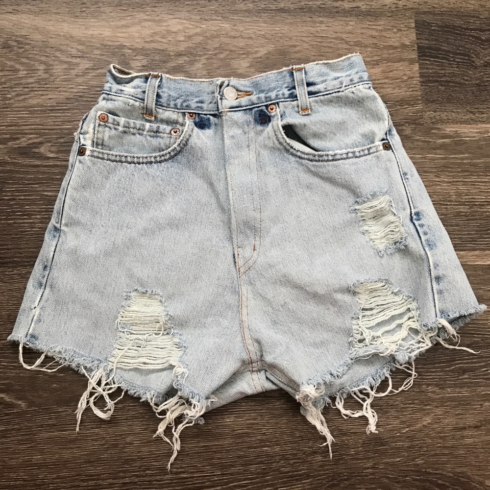 *SOLD* Vintage Levi’s shorts